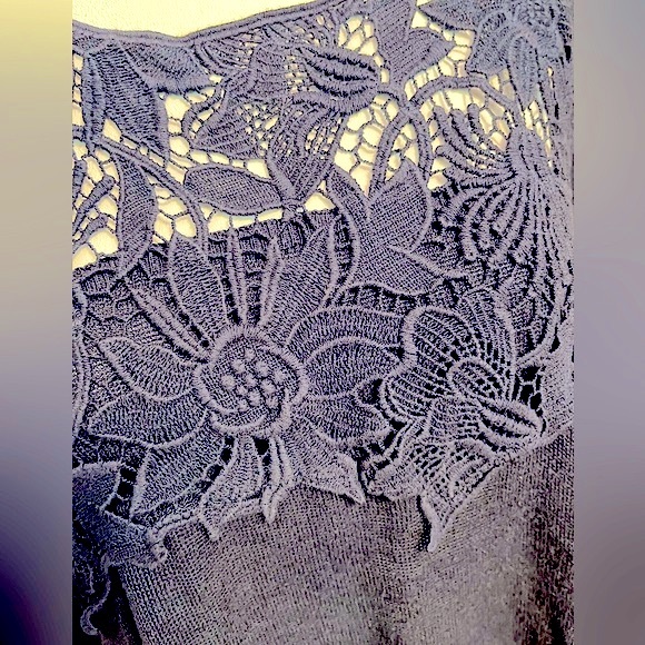 J. Jill Navy Embroidered Floral Crochet Lace Linen Top L - Picture 7 of 9